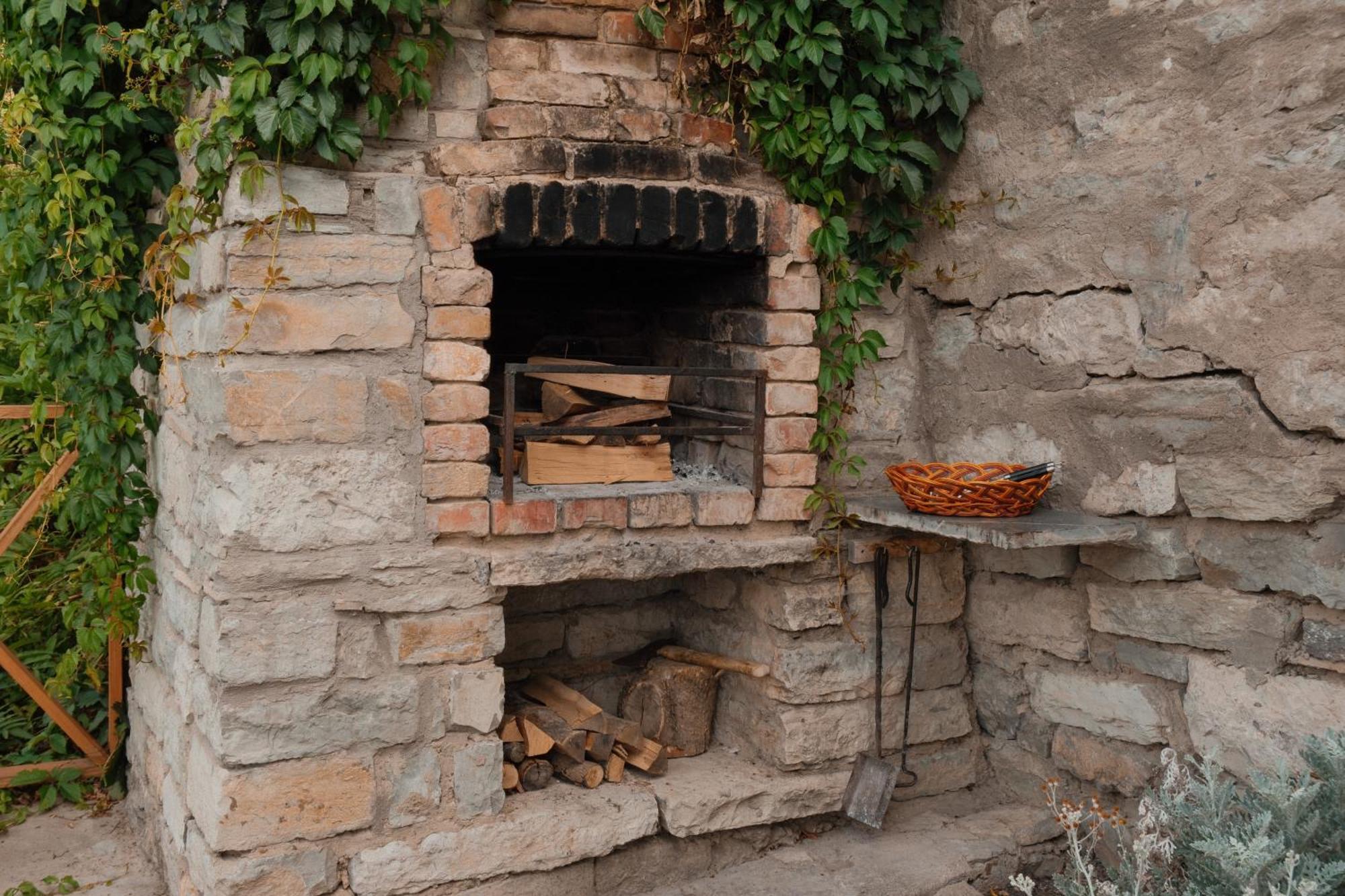 Будинок З Видом На Стару Фортецю Kamianets-Podilskyi Exterior foto